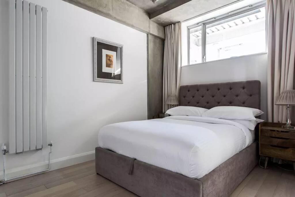 Canal-Side Apartment In Shoreditch Londres Exterior foto